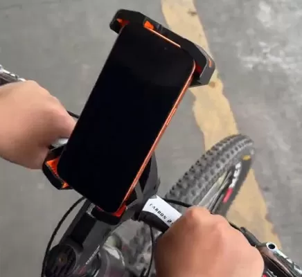Customized Four Claws Silicone Shock-absorbing Bike Phone Mount For Cycling Outsides