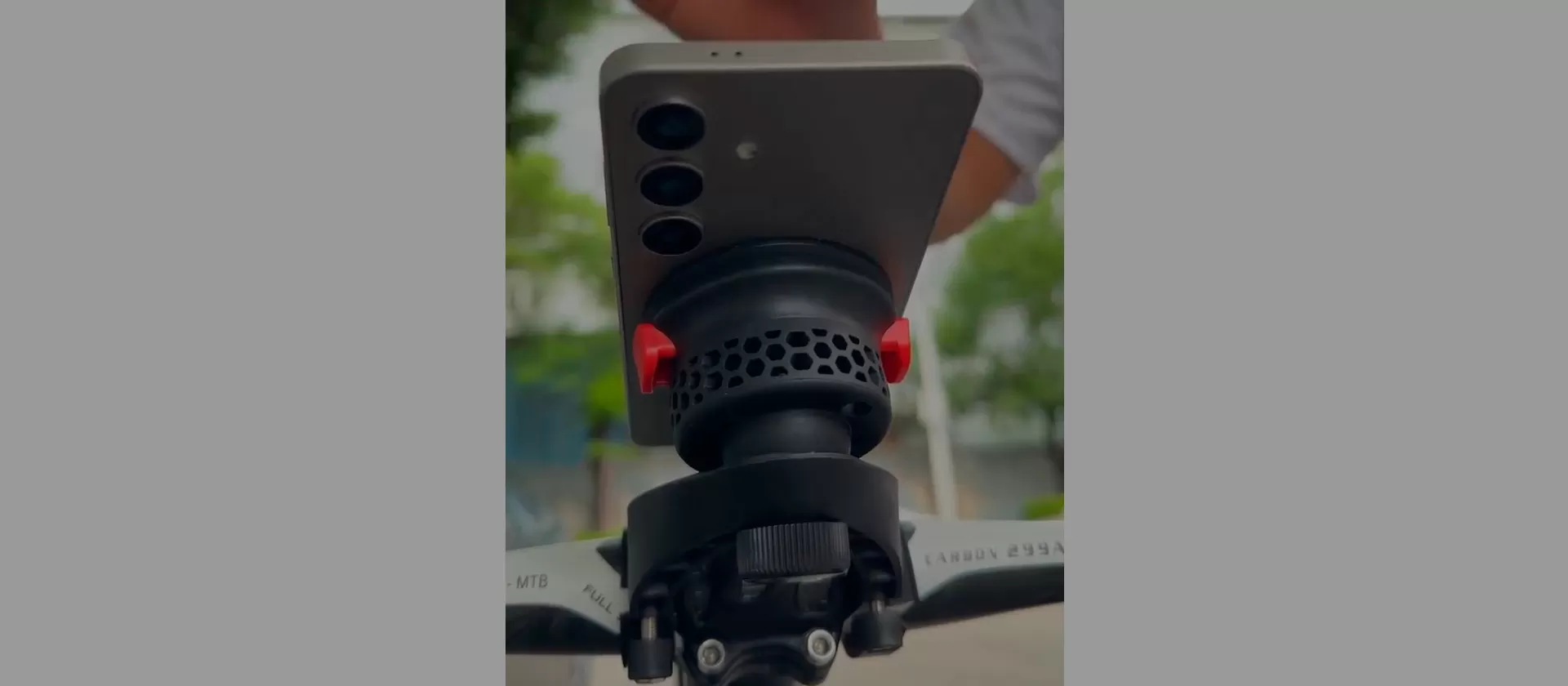 Highlight of Magnetic Quick Release Bike Phone Holder XB02P-Buckle